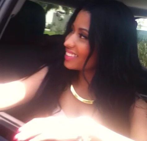 Nicki Selfie, Nicki Minaj Rares Pfp, 2014 Nicki Minaj, Nicki Minaj Paparazzi, Nicki Pfp, Nicki Icons, Young Nicki Minaj, Nicki Minaj Rares, Nicki Minaj 2014