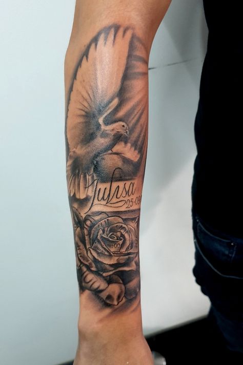 Memorial Tattoo Sleeves, R.i.p Tattoos For Men, Tattoo Dove, Rip Tattoos For Dad, Name Tattoos On Arm, Rip Tattoos For Mom, Rip Tattoos, Arm Tattoos Black, Tattoos For Mom