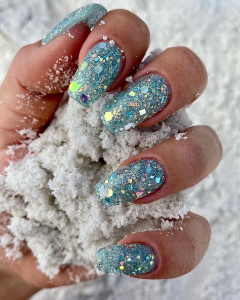 Blue Frost Nails, Sparkly Dip Nails, Teal And Sparkle Nails, Teal Nails With Glitter Accent, Blue Sparkle Dip Powder Nails, Teal And White Glitter Nails, Sparkly Aqua Nails, Chunky Glitter Nails, January Nail Designs