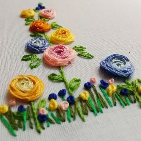 Stitching Flowers, Fabric Cards, Flower Motifs, Embroidery Tutorial, Leaf Flower, Embroidery Tutorials, Embroidery Projects, Project Ideas, Embroidery Stitches