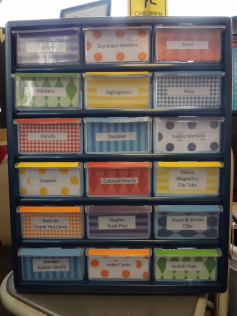 great Hardware Organizer, Miss Kindergarten, Teaching Organization, Cute Office Supplies, Class Organization, Organization And Management, Classroom Organisation, Teacher Organization, Classroom Design