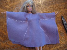 Almost Unschoolers: Simple Felt Barbie Clothes Clothes Simple, Sewing Barbie Clothes, Barbie Sewing Patterns, Barbie Doll Clothing Patterns, Diy Barbie Clothes, Doll Clothes Patterns Free, Crochet Barbie Clothes, Dolls Clothes Diy, Barbie Outfits