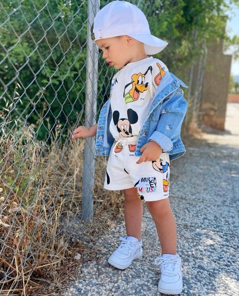 Boys Disney World Outfits, Disney Outfit Ideas For Kids, Disney Clothes Kids, Animal Kingdom Family Outfits, Toddler Boy Disney Outfit, Boys Disney Outfits, Boy Disney Outfits, Disneyland Family Outfits, Disney Outfits For Kids