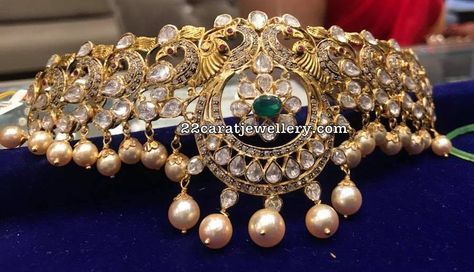 Uncut Diamond Choker, 1 Gram Gold Jewellery, Saree Bollywood, Choker Designs, Gold Necklace Indian, Trendy Jewerly, Gold Necklace Indian Bridal Jewelry, Long Pearl Necklaces, 22 Carat Gold