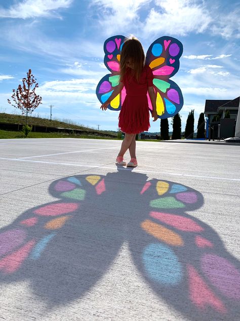 Cellophane butterfly wings! #cellophanewings #butterflywings Cellophane Butterfly Wings, Cellophane Art Projects, Diy Wings For Kids, Cellophane Crafts, Butterfly Wing Craft, Butterfly Wings Craft, Butterfly Activities For Kids, Cellophane Wings, Diy Butterfly Wings