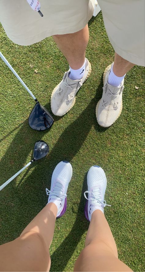 Golfing Couple Pictures, Couple Golf Outfits, Golf Relationship Goals, Golf With Boyfriend, Cute Golf Couples Pictures, Couple Golfing Aesthetic, Golf Girlfriend Aesthetic, Golf Couple Goals, Golf Couple Aesthetic