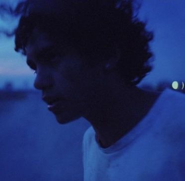 Dominic Fike Pfp, Dominic Fike, Birthday Hairstyles, Going To Rain, Blue Hour, New Me, Photo Inspo, Dark Aesthetic, Celebrity Crush