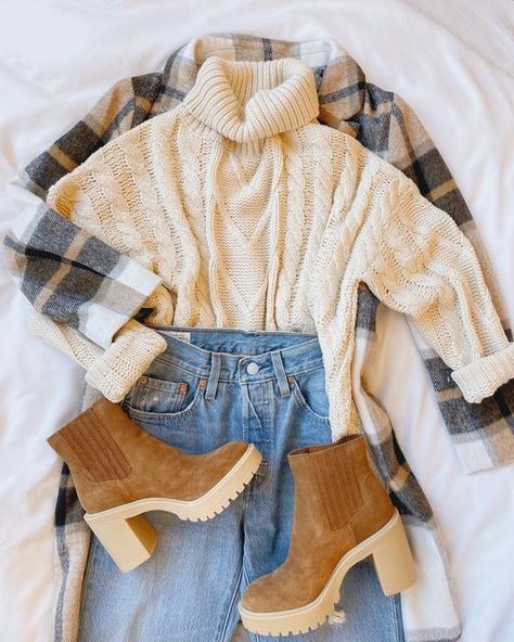 Lulus.com on Instagram: "bundle up buttercup 🐻 #lovelulus" French Outfit Winter, Winter Stitch Fix Outfits, Texas Winter Outfits, Baby Shower Guest Outfit Winter, Winter Neutral Outfits, Knitted Sweaters Outfit, Navy Outfits For Women, Warm Outfits For Winter, Winter Outfits For Teens