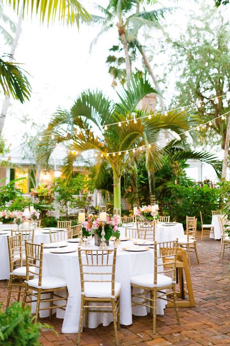 Audubon House Wedding, Audubon House Key West Wedding, Key Largo Wedding, Beach Core, Hemingway House, Wedding Couple Pictures, Low Key Wedding, Key West Wedding, Florida Beach Wedding