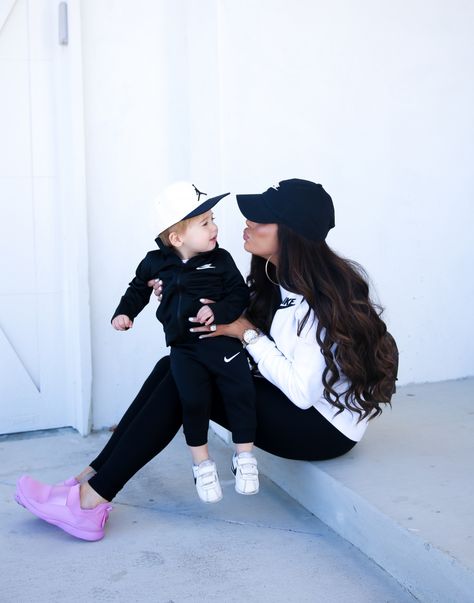 Backpack Louis Vuitton, Mommy Son Outfits, The Sweetest Thing Blog, Mom And Baby Outfits, Flight Outfit, Women Ceo, Nike Outfit, Mommy And Son, The Sweetest Thing