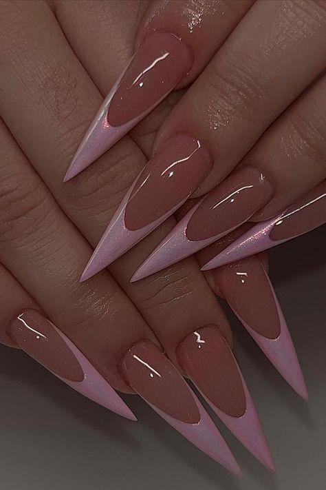 French Tip Claw Nails, Nail Designs Sharp Nails, Pink Stilettos Nails, Cute Nail Designs Stilettos, French Ombre Nails Stilettos, Baddie Nails Instagram Almond, Sharp Nails Design Ideas, French On Stiletto Nails, Gel Nails Stilleto