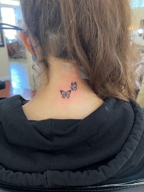 Love Wrist Tattoo, Arrow Tattoos For Women, Butterfly Meaning, Butterfly Tattoos Images, Ear Tattoo Ideas, Cross Tattoos For Women, Small Butterfly Tattoo, Neck Tattoos Women, Stylish Tattoo