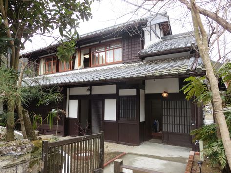 [65100] Ogawa Kominka | Yoshinogun, Nara | Traditional Japanese Houses for sale Japanese House Plan, Old Japanese House, Japanese Houses, Tatami Room, Traditional Japanese House, Japanese House, Houses For Sale, Real Estate Companies, Chic Furniture