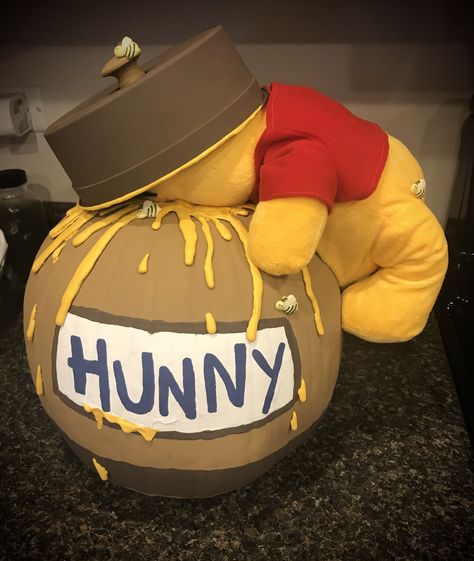 Cowboy Pumpkin Decorating, Anything But A Pumpkin Contest, Santa Pumpkin Decorating, Contest Winning Pumpkin Painting, Pumpkin Painting Ideas To Win Contest, Book Character Pumpkins Contest Winners, Prize Winning Pumpkin Decorating, Diy Pumpkin Painting Ideas, Painted Pumpkins Contest