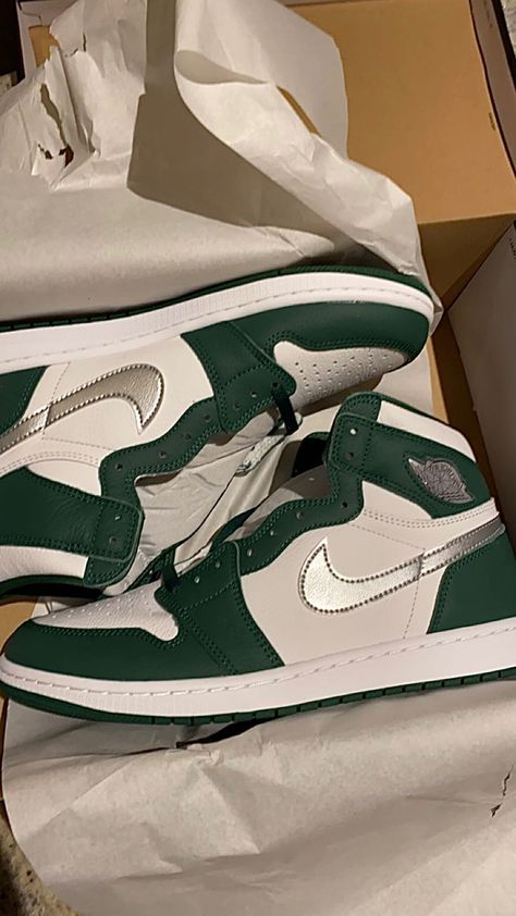 Jordan 1 Gorge Green, Jordan One, Witty Instagram Captions, Jordan Ones, Dream Shoes, Instagram Captions, Jordan 1, Jordan, Sport Shoes