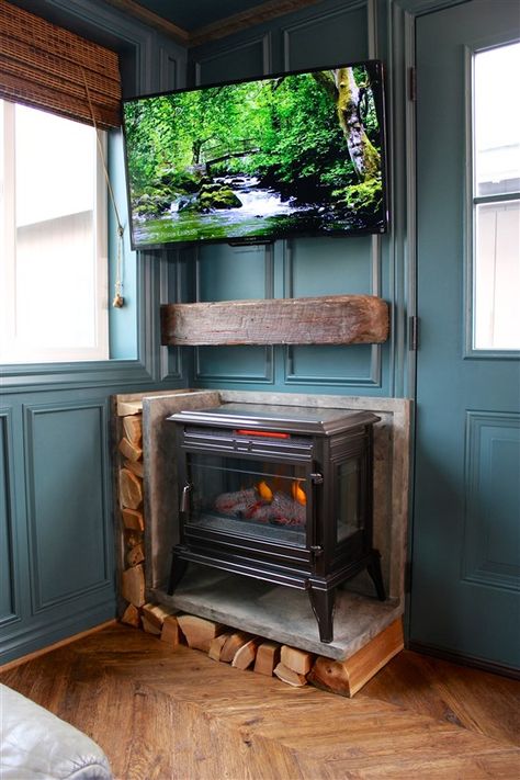 Tiny home: farm-style tiny home House With Fireplace, Tiny House Wood Stove, Wohne Im Tiny House, Tiny House Swoon, Tiny House Storage, Diy Tiny House, Tiny House Builders, Shed To Tiny House, House Shed