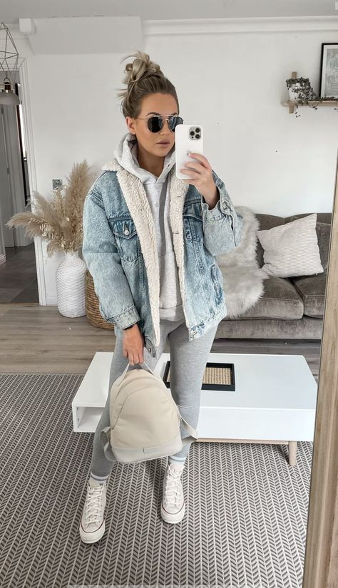 Jeans And Hoodie Outfit Women, Hoody Outfits Women Jeans, Denim Jacket Leggings Outfit, Winter Zoo Outfit, Hoodie With Jean Jacket Outfit, Fleece Jean Jacket Outfit, Denim Jacket Hoodie Outfit, Motor Outfit Woman, Jean Jacket And Hoodie Outfit