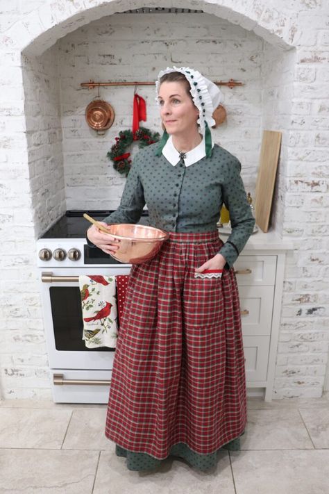 Victorian Apron Pattern Free, Half Apron Pattern Free, Apron Pattern Free Vintage, Diy Apron Pattern, Pinafore Apron Pattern, Half Apron Patterns, Victorian Aprons, Apron Pattern Free, Apron Tutorial