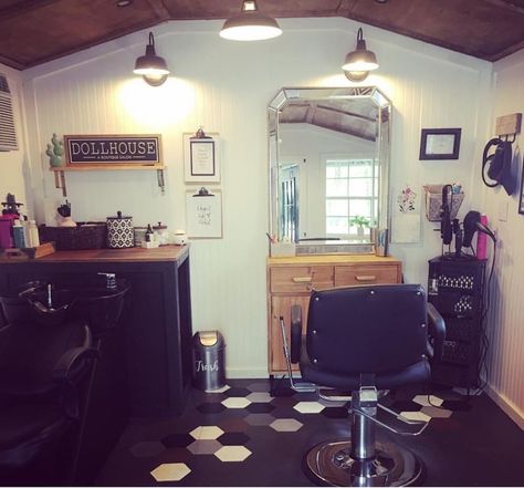 Shed Barbershop Ideas, Single Chair Salon Layout, Shed Nail Salon, Shed Hair Salon, Home Salon Ideas Small Diy, She Shed Hair Salon, Shed Nail Salon Ideas, Hair Salon Shed, She Shed Salon Ideas