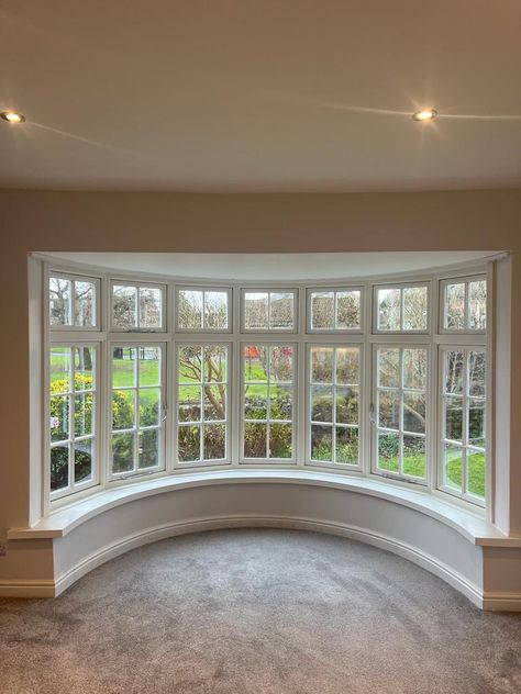 Replacement bay window overlooking a garden Kitchen Breakfast Nooks Bay Windows, Bow Window Ideas, Bow Window Living Room, Rooms With Windows, Curved Bay Window, Bay Window Replacement, Shutters Bay Window, Bay Window Bedroom, Modern Office Design Inspiration