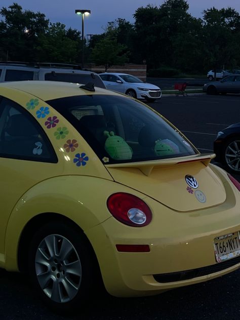 Pretty Beetles, Future Ladybug, Yellow Beetle Car, Yellow Volkswagen Beetle, Bug Car, Car Deco, Beetle Car, Car Inspiration, X Car