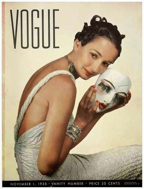 November 1935 Vintage Vogue Magazine, Vintage Vogue Covers, Edward Steichen, Vogue Magazine Covers, 1930's Fashion, Vintage Magazine Covers, Vogue Us, Vogue Covers, 1930s Fashion