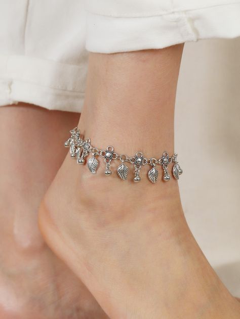 Antique Silver Fashionable   Zinc Alloy  Anklet Embellished   Jewelry Antique Silver Anklet, Payal Design, Silver Anklets Designs, Bracelets Simple, Aesthetic Jewellery, Jewel Design, Charm Anklet, Anklet Designs, Silver Anklet