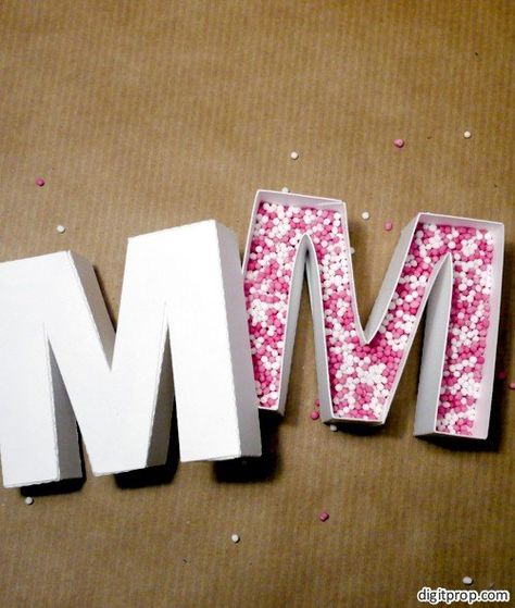 Gift boxes in the shape of the letters of the alphabet Letter Shaped Boxes, Diy Letter Boxes, Alphabet Gifts, Handmade Packaging, Art N Craft, Diy Valentines Gifts, Homemade Crafts, Box Template, Gifts For Office