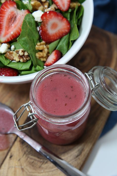 Vinegrette Dressing Recipe, Vinegrette Dressing, Balsamic Vinegrette, Salad Strawberry, Balsamic Vinaigrette Salad, Strawberry Vinaigrette, Dressing Salad, Vinaigrette Salad, Strawberry Balsamic