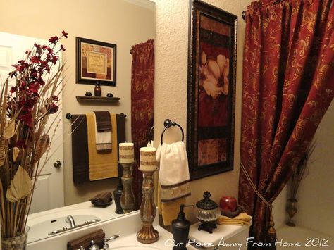 Last Saturday, my husband and I went to our local Habitat Home Center.  We do this once in a while and it never fails, we always find some g... Tuscan Bathroom Decor, Style Toscan, Tuscany Decor, Tuscan Bathroom, Tuscan Design, Towel Decor, Christmas Bathroom, Restroom Decor, Mediterranean Home Decor