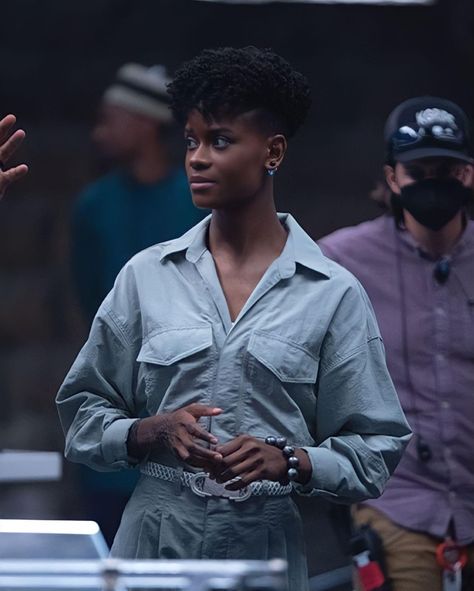 Letitia Wright Outfits, Shuri Black Panther Aesthetic, Shuri Outfit, Letitia Wright Aesthetic, Letitia Wright Wallpaper, Letitia Wright Black Panther, Shuri Udaku, Panthers Outfit, Shuri Black Panther