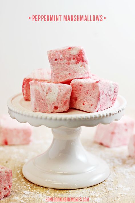 Peppermint Marshmallows -- a homemade marshmallow recipe that's so delicious in a cup of hot chocolate! Also makes a great homemade food gift. Soft Christmas Peppermints Recipe, Peppermint Marshmallows Recipe, Homage Marshmallows, Roasting Marshmallows Indoors, Homemade Marshmallows Peppermint, Candy Cane Marshmallows For Hot Cocoa, Holiday Party Treats, Homemade Marshmallow Recipe, Peppermint Marshmallows