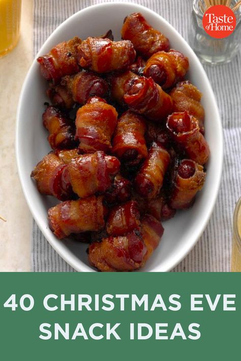 Easy Christmas Eve Finger Foods, Christmas Day Snack Ideas, Christmas Eve Snacks Appetizers Families, Best Christmas Eve Appetizers, Christmas Eve Recipes Appetizer Ideas, Savory Xmas Treats, Holiday Party Meal Ideas, Snacks For Christmas Eve, Xmas Food Ideas Parties