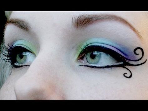 lime green and blue fairy/fantasy eye makeup Easy Fairy Makeup Simple, Simple Butterfly Makeup, Butterfly Costume Makeup, Butterfly Makeup Easy, Fantasy Eyeliner, Easy Fairy Makeup, Fairy Eyeliner, Fairy Makeup Ideas, Fairy Fantasy Makeup