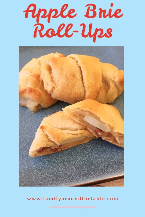 Apples, brie, pecans, and maple syrup all snuggled up in a crescent roll make the delicious appetizer, Apple Brie Roll-Ups. Apple And Brie Cheese Rolls, Cresent Roll Dough, Apple Crescent Rolls, Apple Brie, Apple Oatmeal Cookies, Apple Pie Smoothie, Slow Cooker Apple Butter, Apple Streusel, Kid Chef