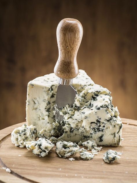 Cheese Painting, Sunshine Salad, Danish Blue Cheese, Cheese Product, Cheese Cave, Roquefort Cheese, Cheese Photography, Danish Blue, Food Photography Tutorial