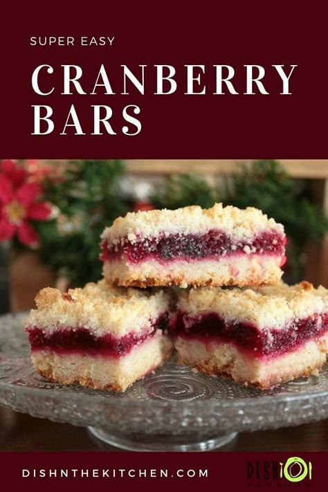 Cranberry Bars are rich, buttery and so easy to make. Perfect for the holidays and a great way to use up any leftover fresh cranberries or cranberry sauce. #ChristmasBaking #Christmas #CranberryBars #Squares #Bars Desserts Halloween, Desserts Holiday, Desserts Thanksgiving, Cranberry Bars, Holiday Desserts Christmas, Christmas Elegant, Desserts Christmas, Christmas Easy, Dessert Aux Fruits