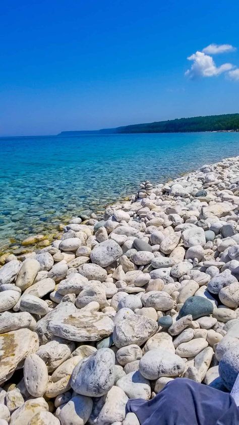 Beautiful Places In Canada, Tobermory Ontario, Flowerpot Island, Places In Canada, Bruce Peninsula National Park, Ontario Road Trip, Bruce Peninsula, Stone Beach, Ontario Travel