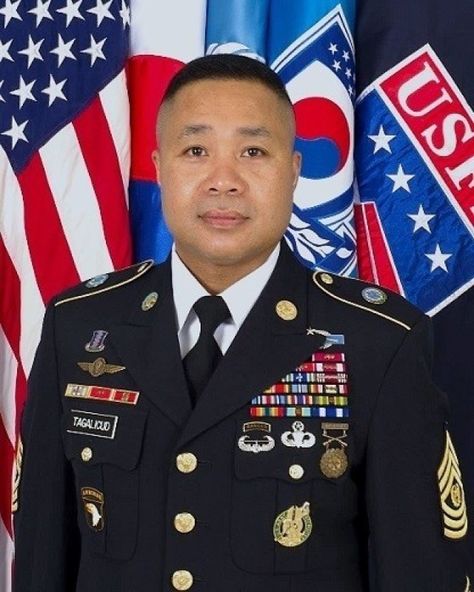 Old Soldiers Never Die: USFK Command Sgt. Maj. retires after 36 years | Article | The United States Army Us Army General, Us Army Infantry, Army General, Army Infantry, Combat Training, Staff Sergeant, Military Service, United States Army, United Nations