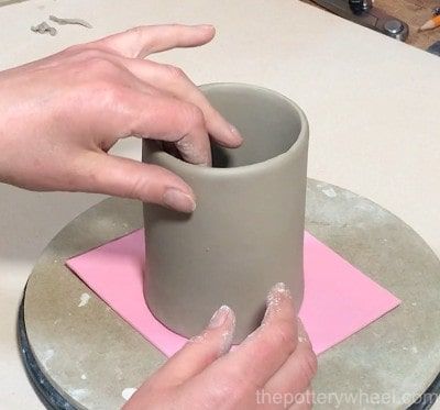 Slab Built Mugs - 4 Ways to Make Fab Slab Mugs Hand Built Mug Template, Hand Built Mugs Clay, Handbuilt Pottery Mugs, Easy Slab Pottery, Hand Built Ceramic Mugs, Hand Built Mugs Clay Pottery Ideas, Slab Built Mug, Handbuilt Mug, Mug Craft Ideas