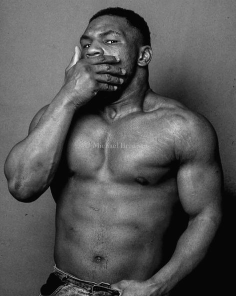 "It's nothing personal, but I'm going to kill this guy." - Mike Tyson DoubleTap & Tag a Friend Below⤵ 💋 😍 💟 🙏 Plz Follow us -… Mike Tyson Physique, Mike Tyson Boxing, Boxing Videos, Boxing Images, Like Mike, Fitness Blogger, Mike Tyson, Muscular Men, Muscle Fitness