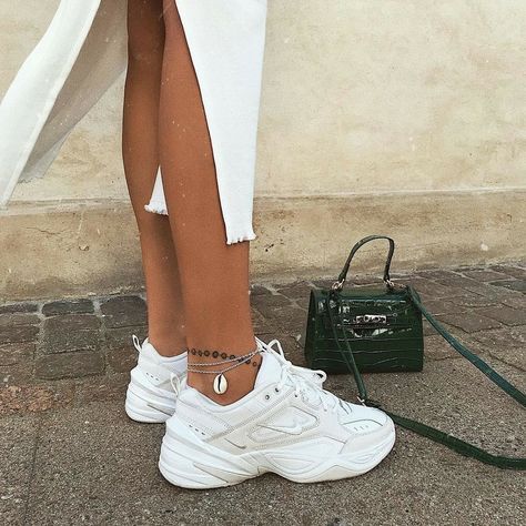 Chunky Sneakers Outfit, Sneakers Outfit Spring, Chunky White Sneakers, Sneakers Outfit Summer, Chunky Shoes, Womens Summer Shoes, Sneakers Outfit, Nike Outfits, White Sneakers