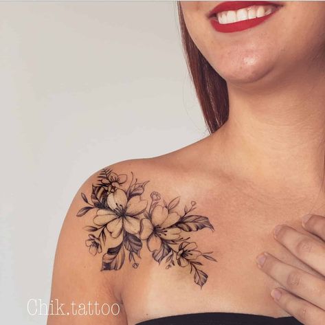 Dogwood Flower Tattoos, Tropical Flower Tattoos, Feminine Shoulder Tattoos, Most Beautiful Flower, Floral Tattoo Shoulder, Mom Tattoo Designs, Butterfly Tattoos For Women, Tattoos For Women Flowers, Beautiful Flower Tattoos