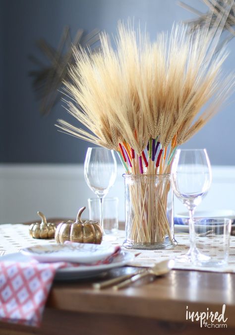 DIY Color Wrapped Wheat | inspiredbycharm.com Natural Party Decorations, Table Setting Fall, Diy Thanksgiving Centerpieces, Wheat Centerpieces, Fall Centerpieces Diy, Fall Birthday Party, Fall Centerpieces, Thanksgiving Decorations Diy, Fall Floral Arrangements