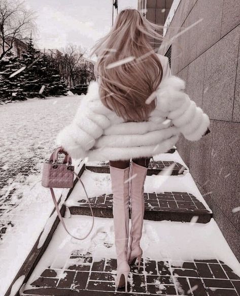 Follow my pinterest✨ @f1233v Chloe Rose, Winter Princess, Winter Fits, Winter Aesthetic, 가을 패션, Looks Style, Winter Fashion Outfits, The Snow, Classy Outfits