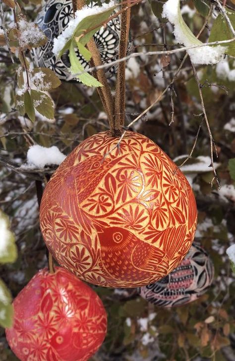 Unique ornaments designed and hand-carved by my family. For this style, the dried gourds have been boiled in natural dyes before we carved out the design, the result, precious ornaments to decorate multiple areas in your home.  Size: About 3.0” height x 3.4” wide Our process of making art is Carving Gourds, Gourd Christmas, Gourd Projects, Christmas Gourds, Dried Gourds, Gourd Ornaments, Natural Crafts, Gourd Ideas, Gorgeous Gourds