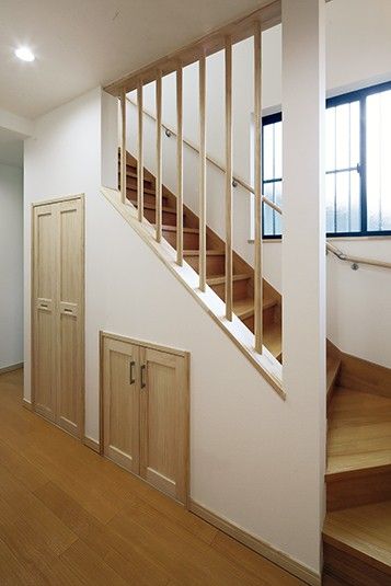 Opening Up Stairs Wall, Open Sided Staircase, Half Open Staircase Ideas, Open Staircase With Landing, Low Ceiling Staircase Ideas, Open Stair Wall, Partially Open Staircase, Opening Staircase Wall, Open Up Staircase Wall