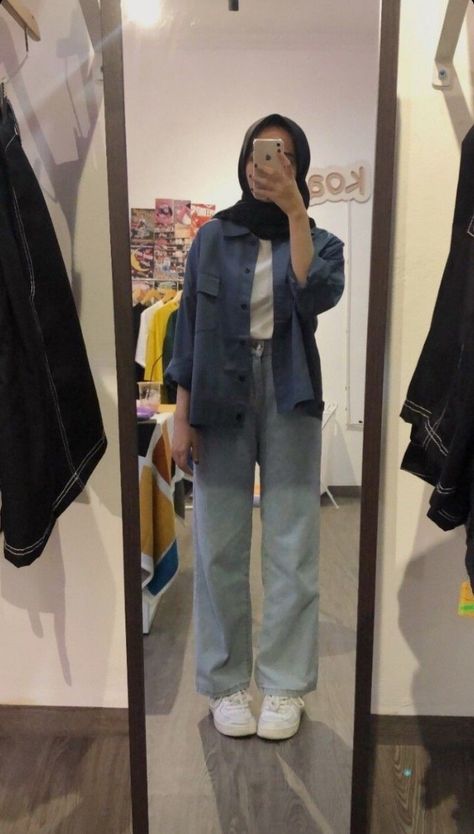 Outfit Kampus, Fesyen Korea, Outfit Kemeja, Outfit Ngampus, Haircut Selfie, Photo Hijab, 00s Mode, Ootd Hijab Casual, Outfit Hijab Casual