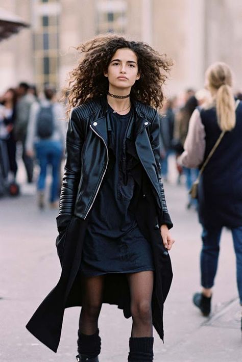 Paris Fashion Week SS 2016 Vanessa Jackman, Rocker Look, Country Fashion Women, Mixed Hair, Street Style Edgy, Layered Fashion, Womens Fashion For Work, Street Chic, Looks Style