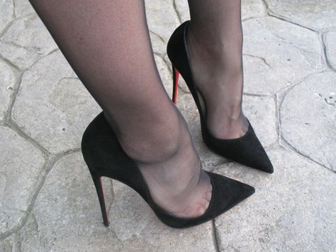 https://forum.purseblog.com/threads/stillys-pigalle-parade-plus.667601/page-507 High Heels Classy, Black Stiletto Heels, Pantyhose Heels, High Heels Boots, Beautiful High Heels, Fun Heels, Stockings Heels, Nylons Heels, Stunning Shoes